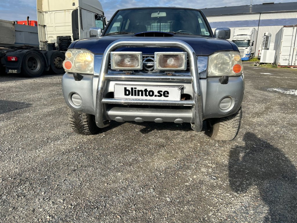 NISSAN KING CAB NAVARA - Pick-up: photos 2 NISSAN KING CAB NAVARA - Pick-up: photos 2