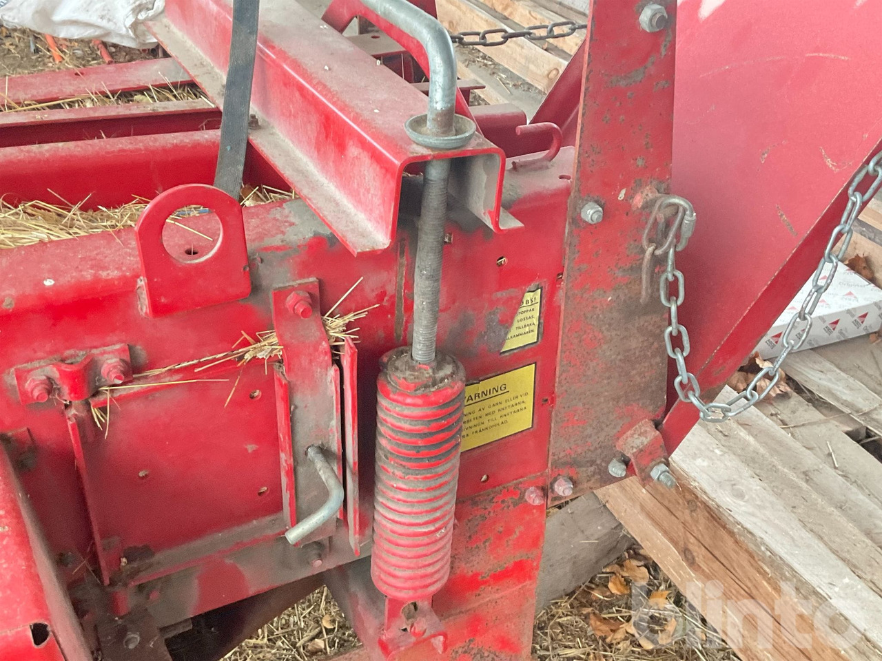 Presse à balles cubiques New Holland 377: photos 16 Presse à balles cubiques New Holland 377: photos 16