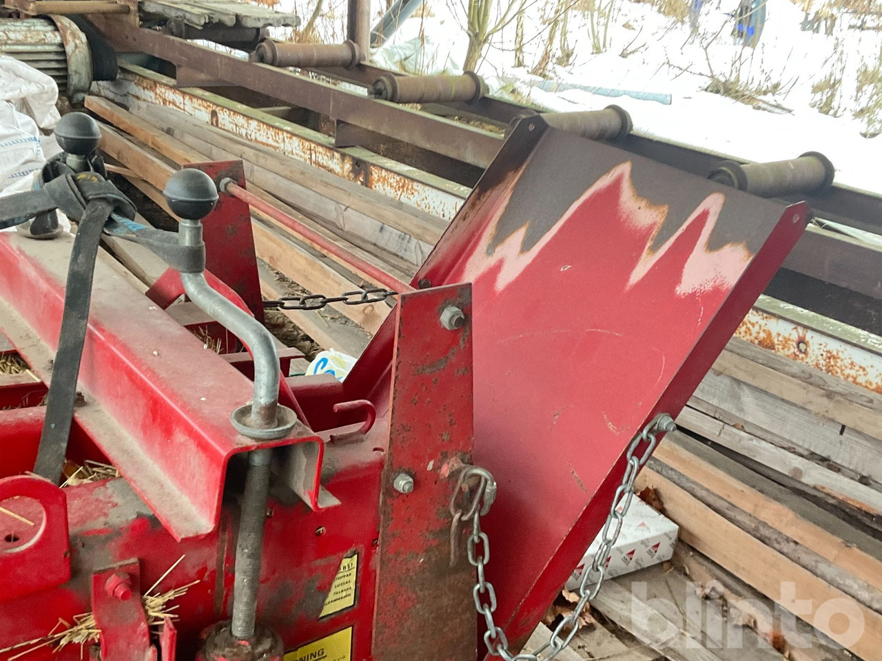 Presse à balles cubiques New Holland 377: photos 20 Presse à balles cubiques New Holland 377: photos 20