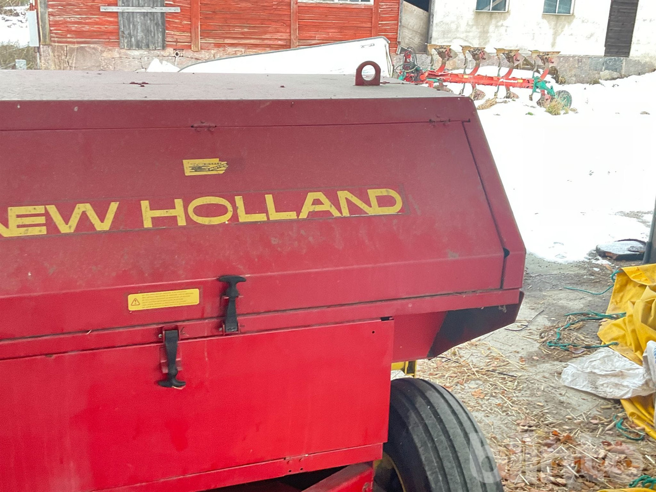 Presse à balles cubiques New Holland 377: photos 22 Presse à balles cubiques New Holland 377: photos 22