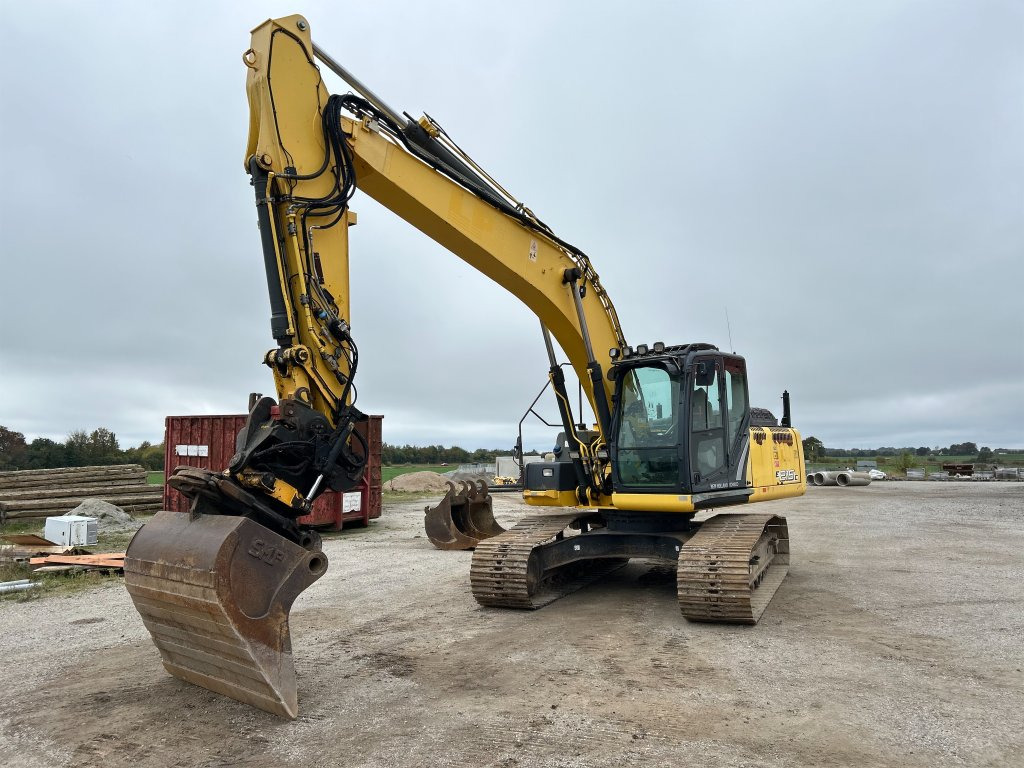 New Holland Kobelco E215C - Pelle sur chenille: photos 2 New Holland Kobelco E215C - Pelle sur chenille: photos 2