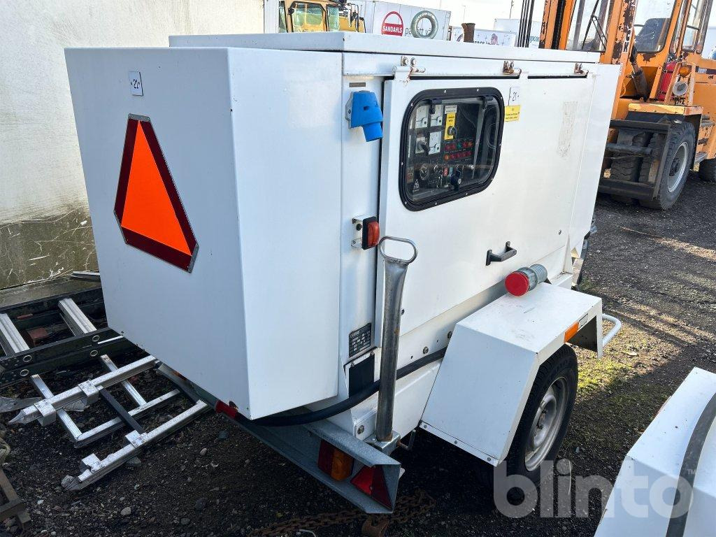 S.D.M.O DGMLF4 - LGF-skyltad - Groupe électrogène: photos 2 S.D.M.O DGMLF4 - LGF-skyltad - Groupe électrogène: photos 2