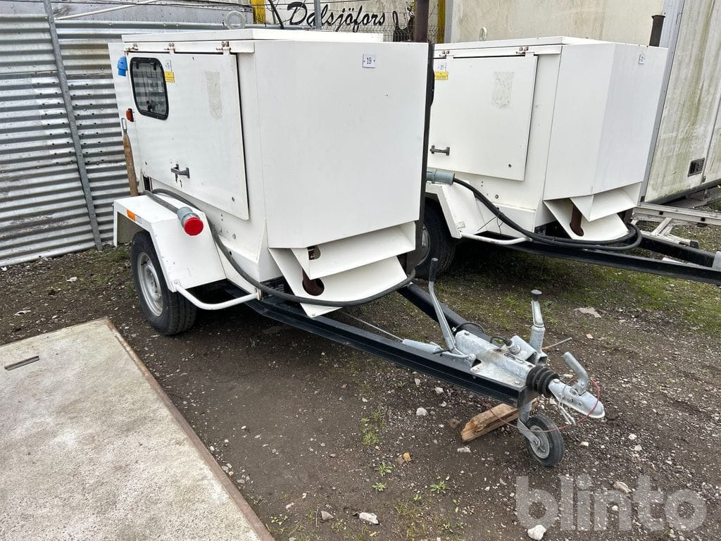 S.D.M.O DGMLF4 - Groupe électrogène: photos 3 S.D.M.O DGMLF4 - Groupe électrogène: photos 3