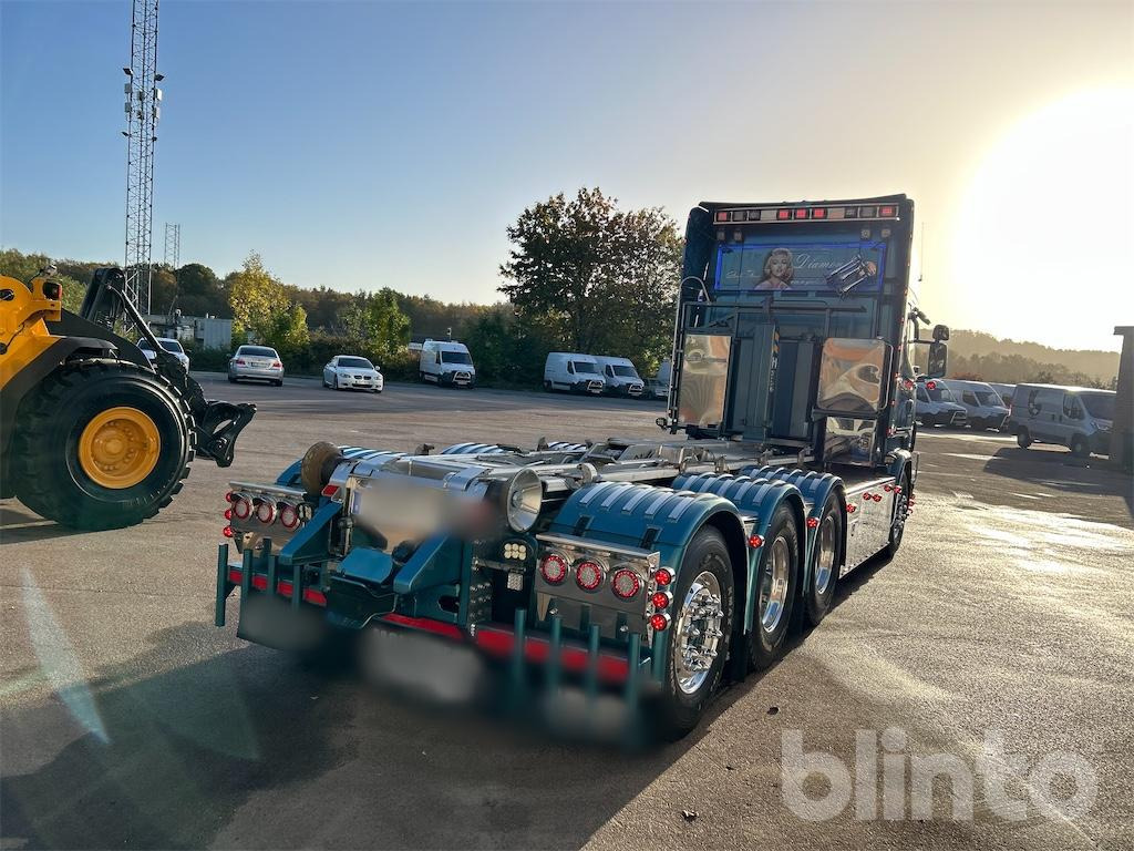SCANIA R560LB 8X4 med HIAB 24T krok - Camion ampliroll: photos 4 SCANIA R560LB 8X4 med HIAB 24T krok - Camion ampliroll: photos 4