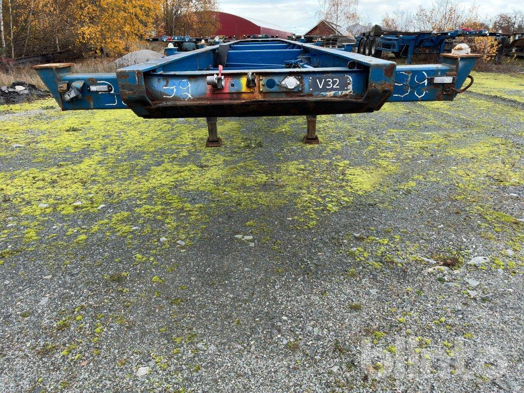 TRAUFO FRUEHAUF - Semi-remorque porte-conteneur/ Caisse mobile: photos 2 TRAUFO FRUEHAUF - Semi-remorque porte-conteneur/ Caisse mobile: photos 2