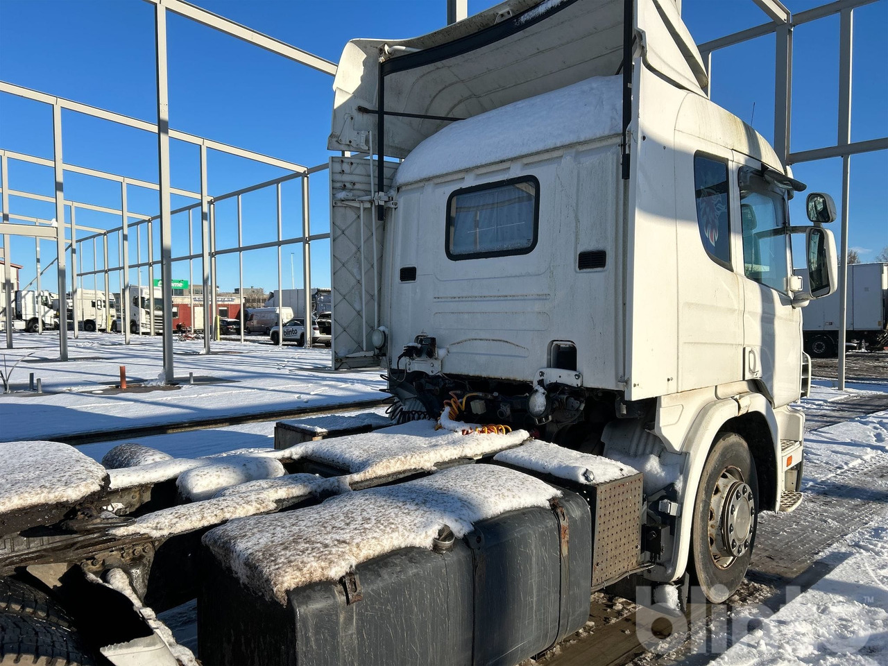 SCANIA P124LA4X2LA360 - Tracteur routier: photos 4 SCANIA P124LA4X2LA360 - Tracteur routier: photos 4