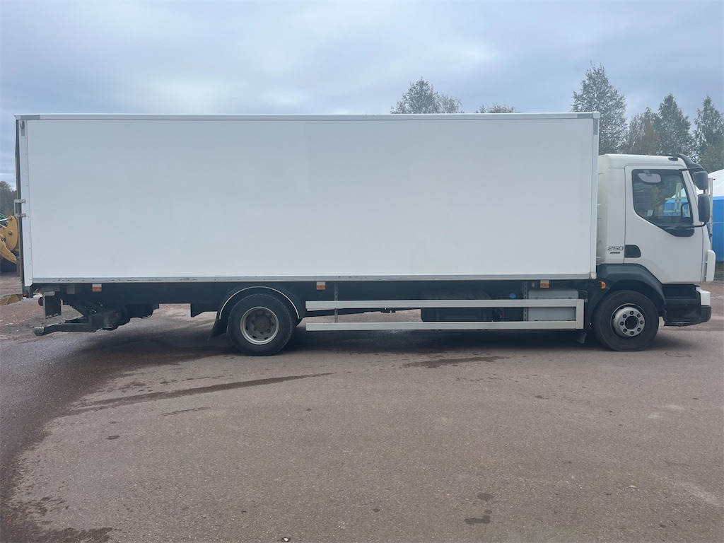 VOLVO FL250 4*2 - Camion fourgon: photos 4 VOLVO FL250 4*2 - Camion fourgon: photos 4