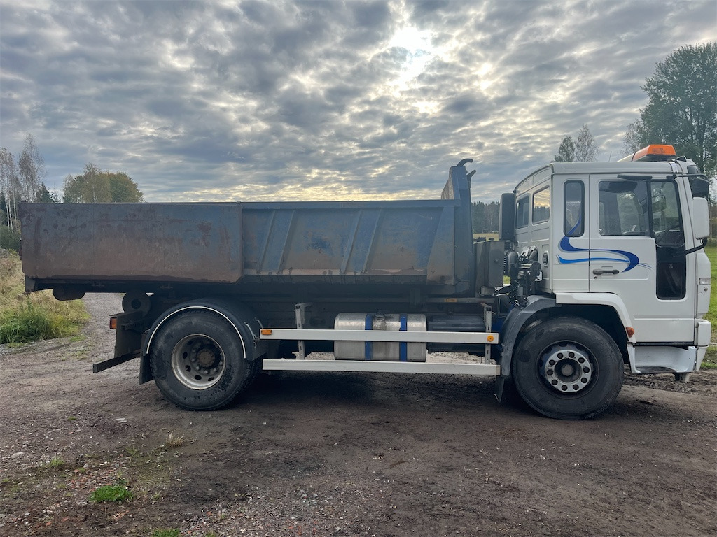 VOLVO FL6 4*2 - Camion ampliroll: photos 4 VOLVO FL6 4*2 - Camion ampliroll: photos 4