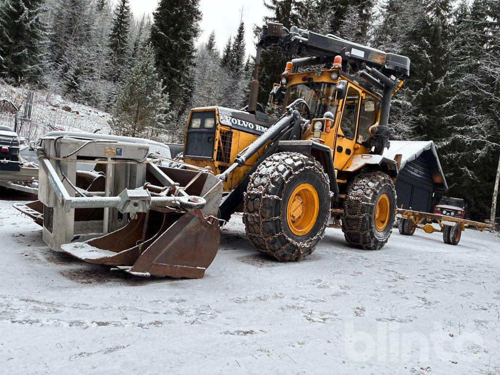 Volvo 6300 - Tractopelle: photos 1 Volvo 6300 - Tractopelle: photos 1