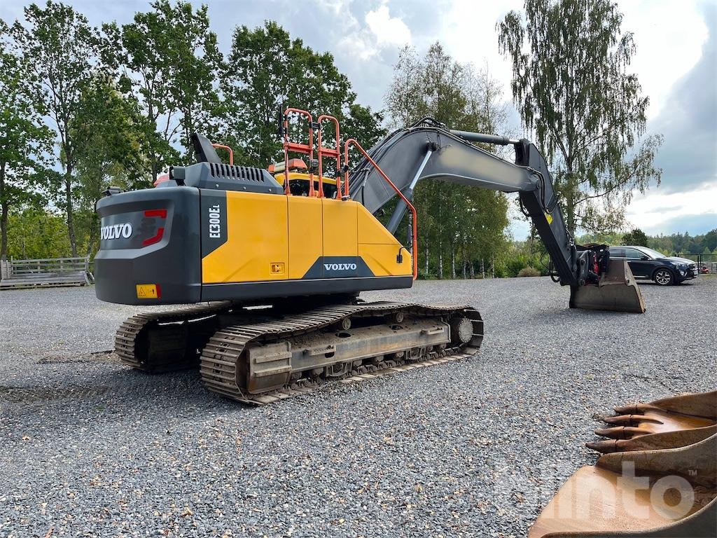 Volvo EC300EL - Pelle sur chenille: photos 3 Volvo EC300EL - Pelle sur chenille: photos 3