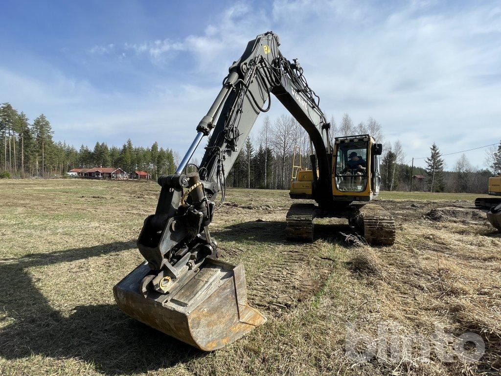 Volvo Ec 140LC extra hög frigång - Pelle sur chenille: photos 4 Volvo Ec 140LC extra hög frigång - Pelle sur chenille: photos 4