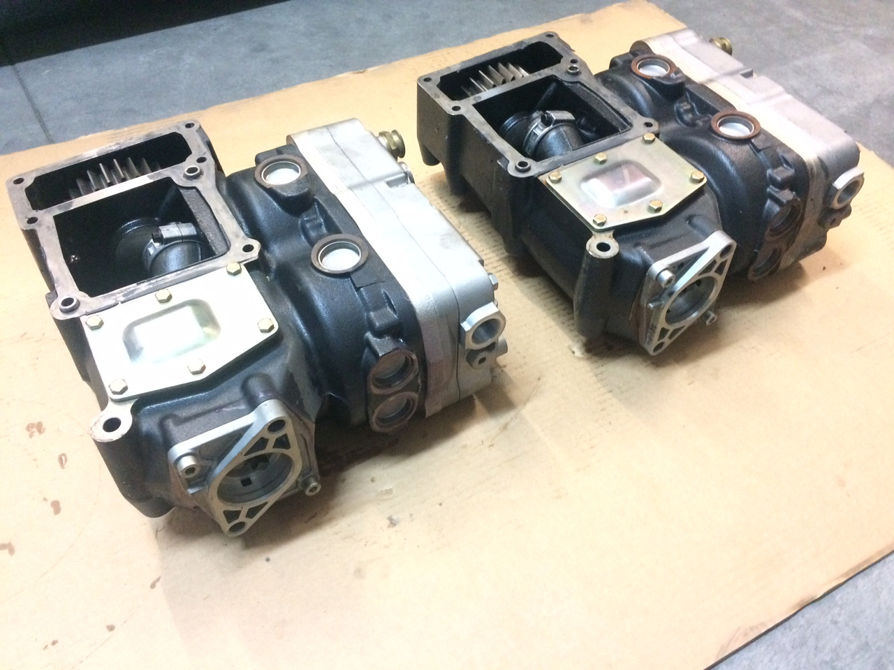 COMPRESSORE ARIA MAN 51541007114 - Compresseur d'air: photos 3 COMPRESSORE ARIA MAN 51541007114 - Compresseur d'air: photos 3