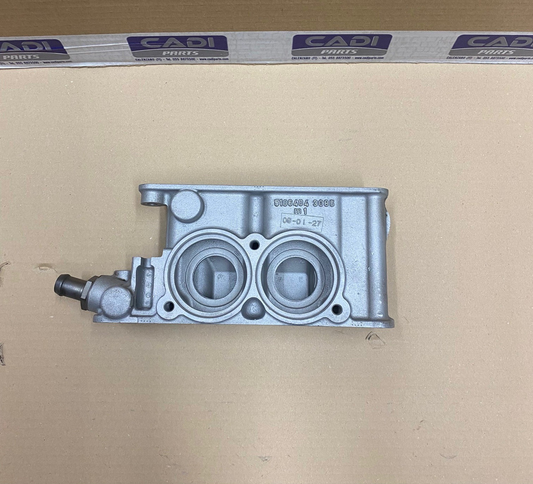 SCATOLA TERMOSTATO/ALLOGGIAMENTO TERMOSTATO MAN - 51064040095 - Thermostat pour Camion: photos 1 SCATOLA TERMOSTATO/ALLOGGIAMENTO TERMOSTATO MAN - 51064040095 - Thermostat pour Camion: photos 1