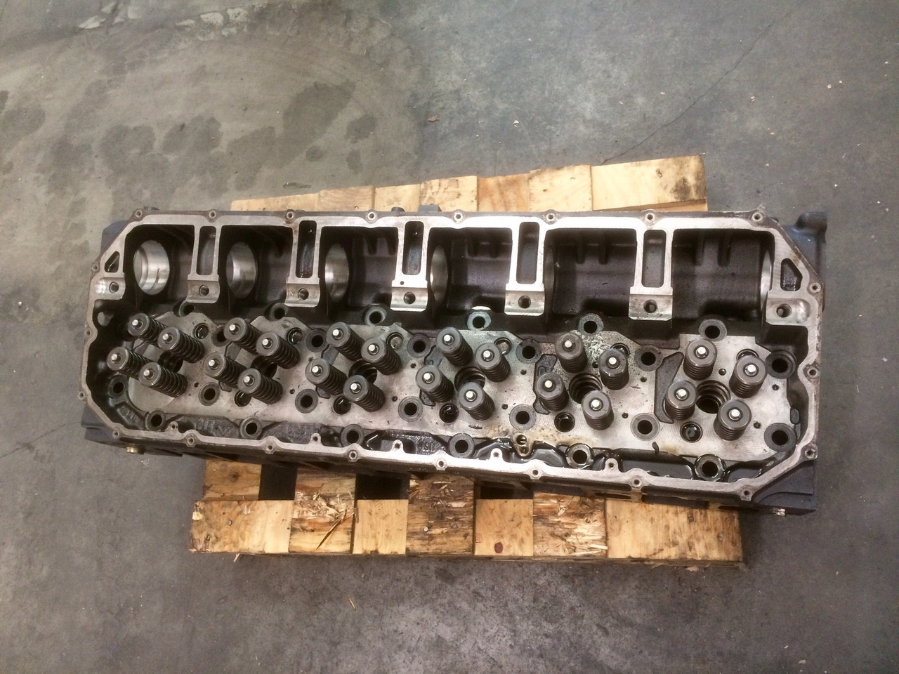 TESTATA IVECO CURSOR 10 - Culasse: photos 2 TESTATA IVECO CURSOR 10 - Culasse: photos 2