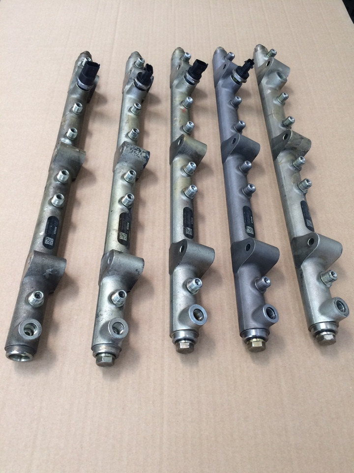 TUBO PRESSIONE COMMON RAIL MAN 51103116054 - Système de carburant: photos 2 TUBO PRESSIONE COMMON RAIL MAN 51103116054 - Système de carburant: photos 2