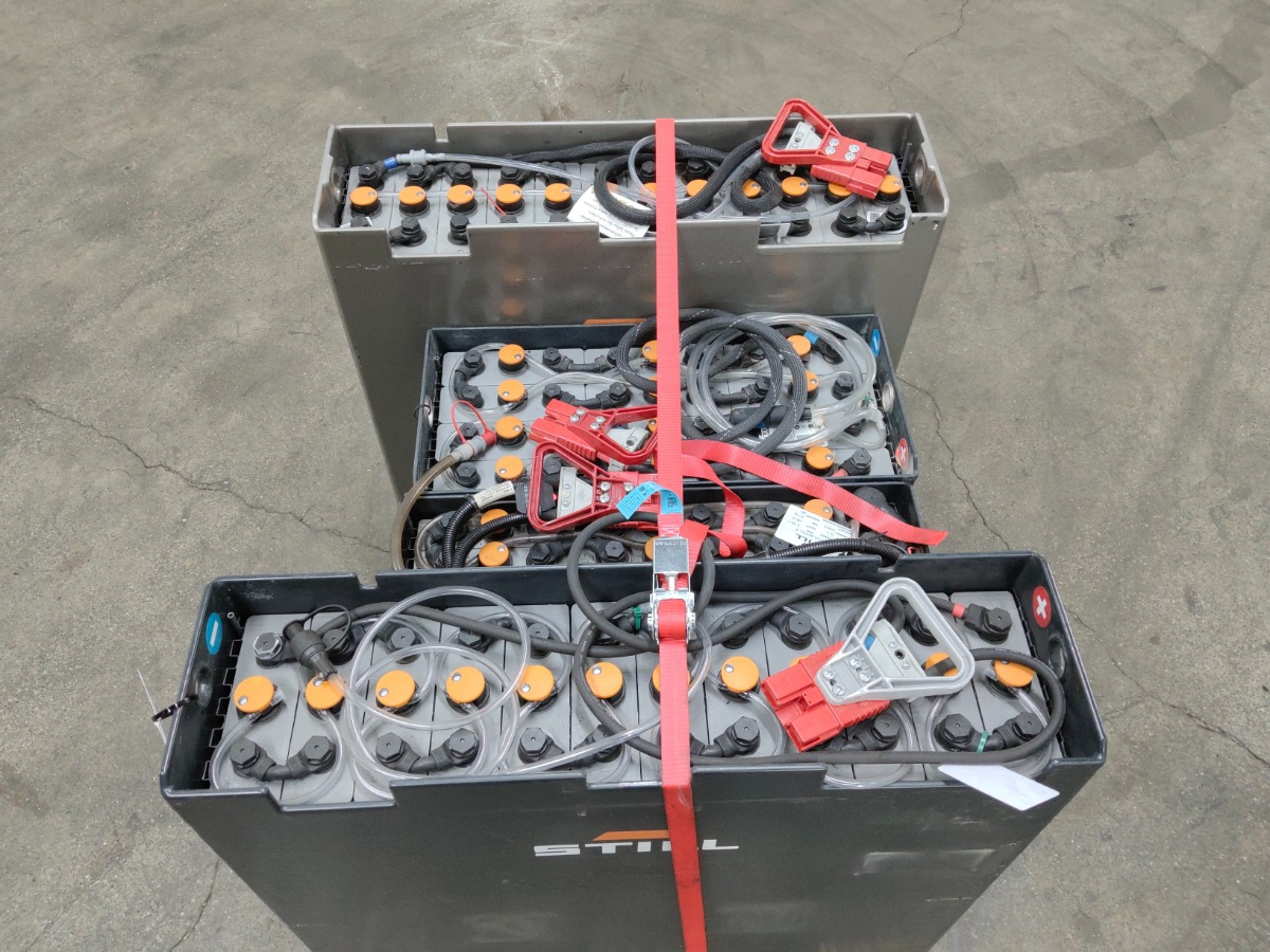 Weitere 5XBATTERIEN - Engins de chantier: photos 3 Weitere 5XBATTERIEN - Engins de chantier: photos 3