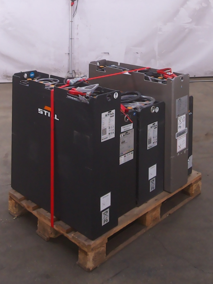 Weitere 5XBATTERIEN - Engins de chantier: photos 2 Weitere 5XBATTERIEN - Engins de chantier: photos 2