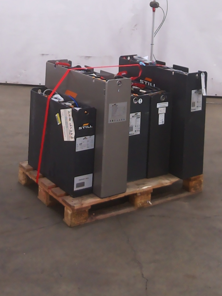 Weitere 5XBATTERIEN - Engins de chantier: photos 1 Weitere 5XBATTERIEN - Engins de chantier: photos 1