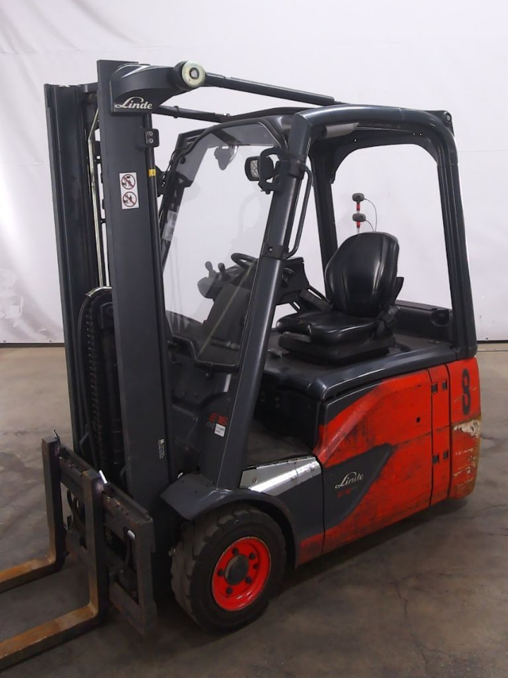 Linde E16-02 - Chariot élévateur électrique: photos 4 Linde E16-02 - Chariot élévateur électrique: photos 4