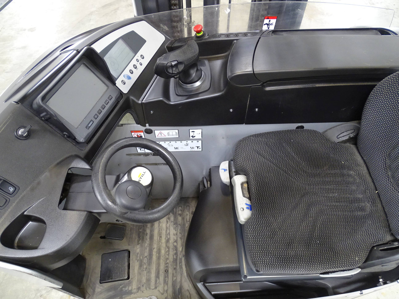 Still FM-X14 - Chariot à mât rétractable: photos 3 Still FM-X14 - Chariot à mât rétractable: photos 3