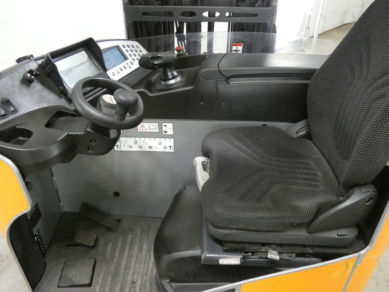 Still FM-X17 - Chariot à mât rétractable: photos 3 Still FM-X17 - Chariot à mât rétractable: photos 3