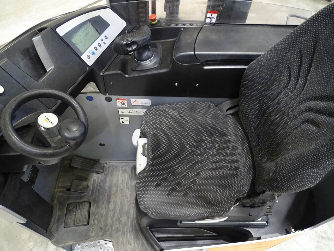 Still FM-X17 - Chariot à mât rétractable: photos 3 Still FM-X17 - Chariot à mât rétractable: photos 3