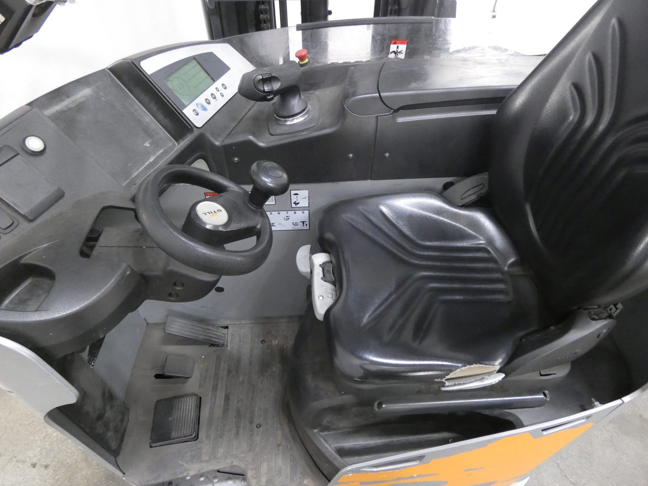 Still FM-X17 - Chariot à mât rétractable: photos 3 Still FM-X17 - Chariot à mât rétractable: photos 3