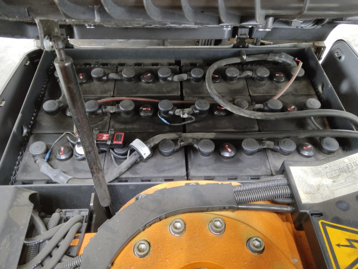 Still RX50-16 - Chariot élévateur électrique: photos 4 Still RX50-16 - Chariot élévateur électrique: photos 4