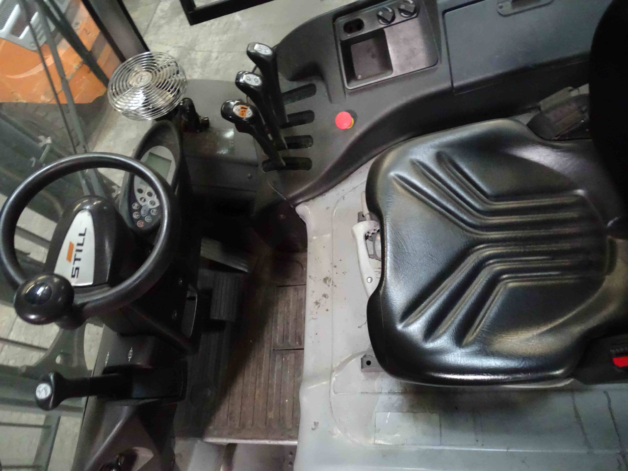 Still RX60-30 - Chariot élévateur électrique: photos 3 Still RX60-30 - Chariot élévateur électrique: photos 3