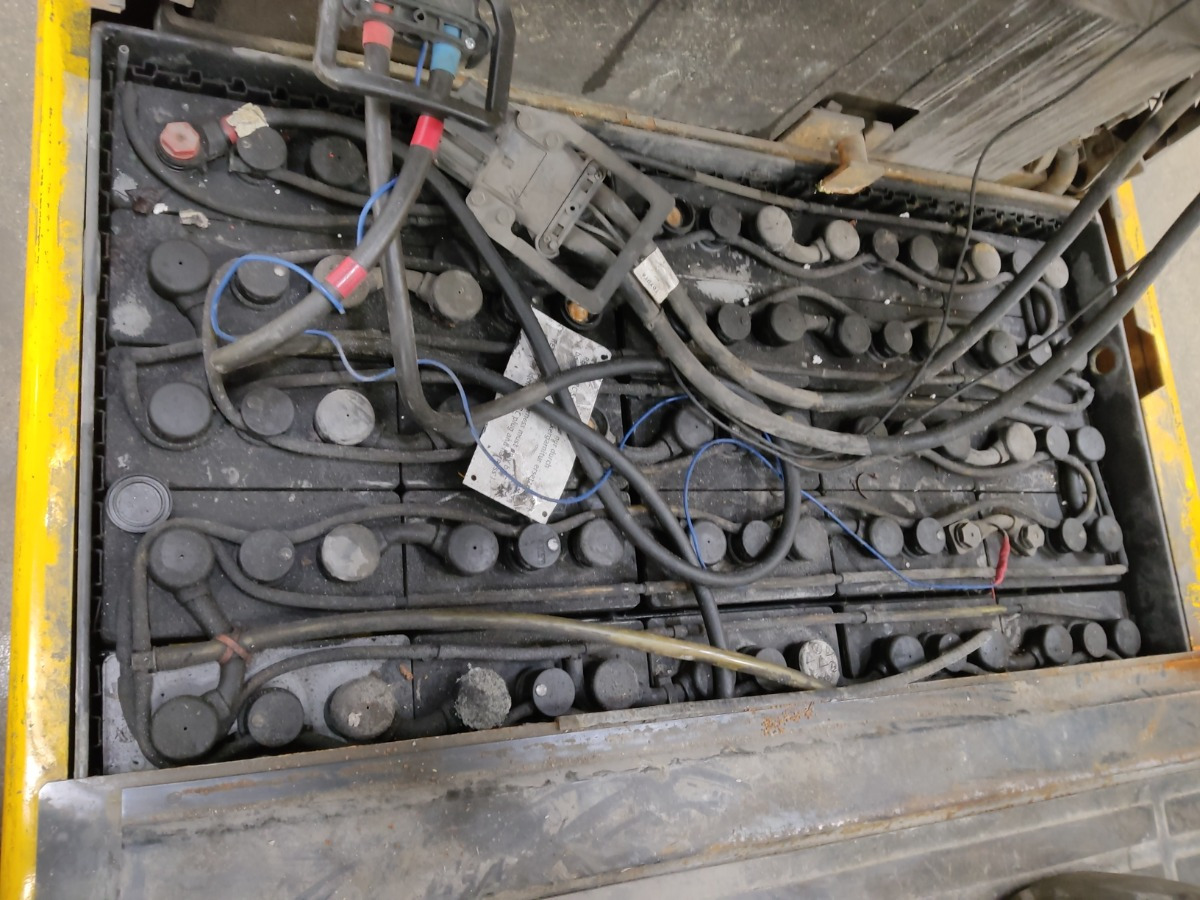 Toyota 7FBMF25 - Chariot élévateur électrique: photos 4 Toyota 7FBMF25 - Chariot élévateur électrique: photos 4