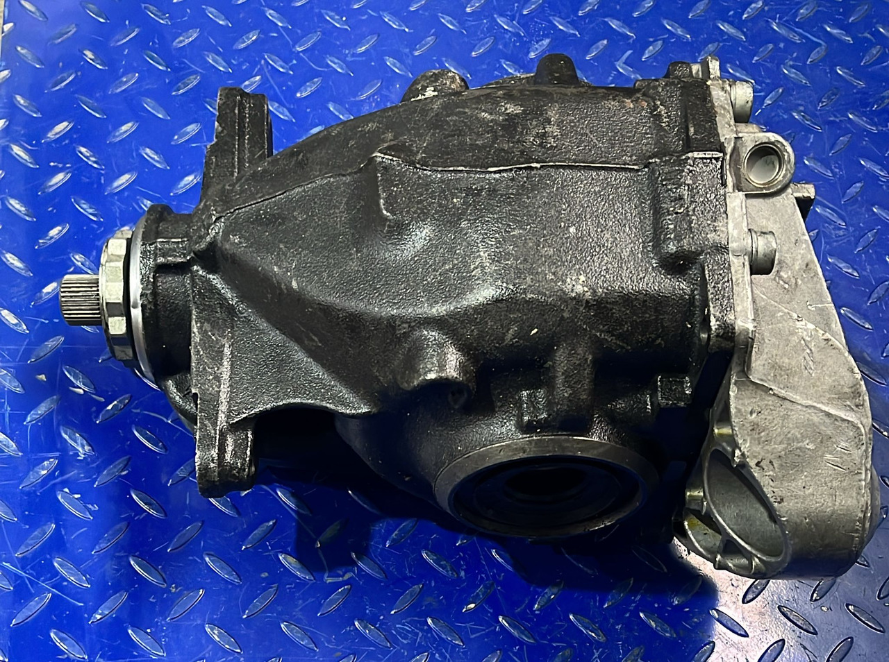 BMW Rear Differential 7541580 - Transmission: photos 1 BMW Rear Differential 7541580 - Transmission: photos 1