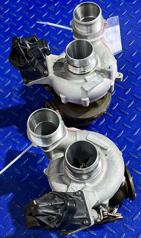 BMW Turbochargers S63 V8 7852372/7852373 - Turbocompresseur: photos 4 BMW Turbochargers S63 V8 7852372/7852373 - Turbocompresseur: photos 4