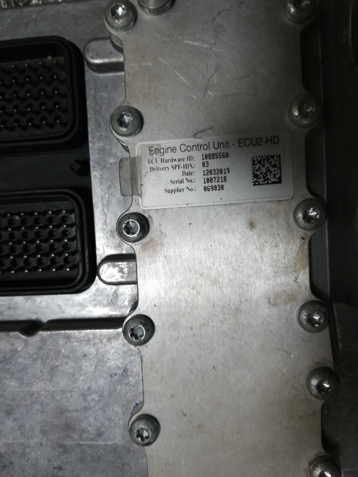 Liebherr ECU2-HD 10885560 D9508 A7 - Bloc de gestion pour Engins de chantier: photos 3 Liebherr ECU2-HD 10885560 D9508 A7 - Bloc de gestion pour Engins de chantier: photos 3