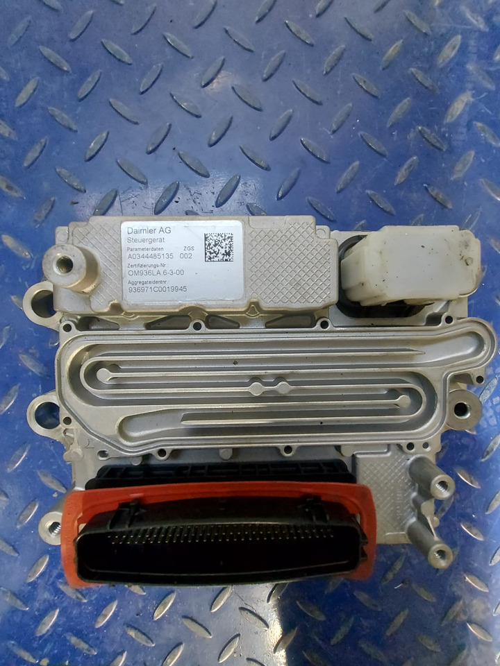 MERCEDES ACTROS MP4 Atego Antos MCM A0014465235 Reconditioned - Bloc de gestion pour Camion: photos 2 MERCEDES ACTROS MP4 Atego Antos MCM A0014465235 Reconditioned - Bloc de gestion pour Camion: photos 2