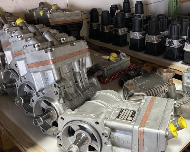 Mercedes Benz Air Compressor A0011306415 Reconditioned - Compresseur pour Autre matériel: photos 3 Mercedes Benz Air Compressor A0011306415 Reconditioned - Compresseur pour Autre matériel: photos 3