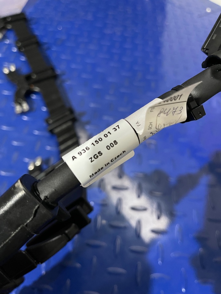 Mercedews Atego Arocs Axor OM963 Euro 6 Injector cable - Système électrique pour Camion: photos 2 Mercedews Atego Arocs Axor OM963 Euro 6 Injector cable - Système électrique pour Camion: photos 2