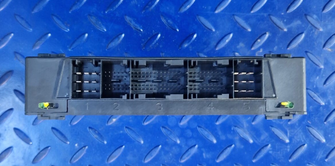 Mercedes CPC3 Actros MP4 A0044465602 - Pièces de rechange pour Camion: photos 2 Mercedes CPC3 Actros MP4 A0044465602 - Pièces de rechange pour Camion: photos 2