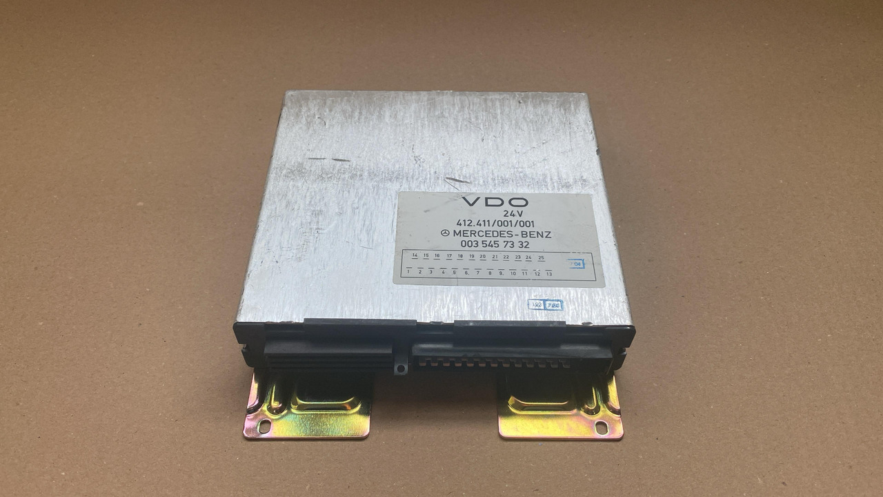 VDO MERCEDES ACTROS 0035457332 - Bloc de gestion: photos 1 VDO MERCEDES ACTROS 0035457332 - Bloc de gestion: photos 1