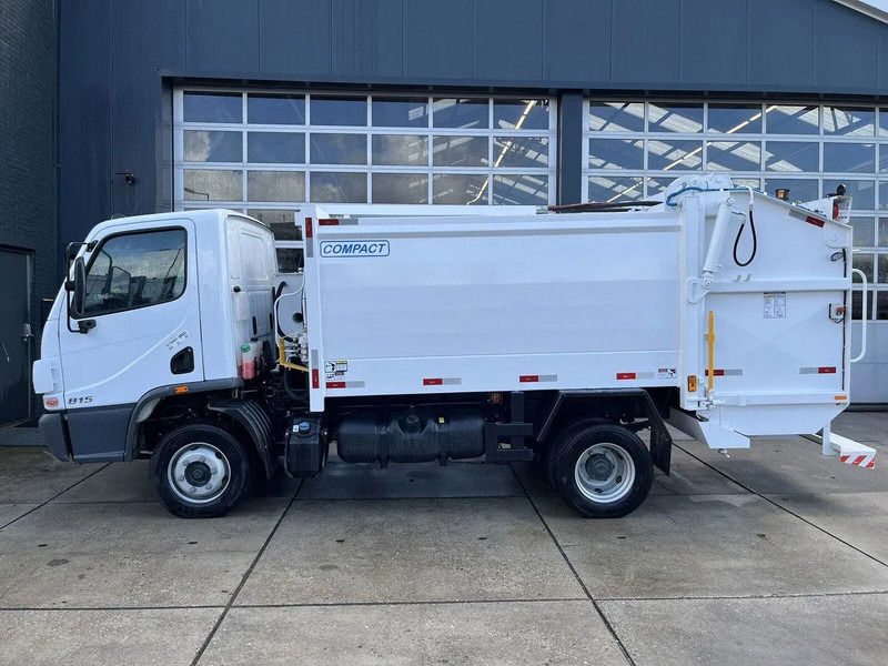 Mercedes-Benz Accelo 815 4x2 Garbage Compactor (2 units) Accelo 815 4x2 Garbage Compactor (2 units) - Benne à ordures ménagères: photos 2 Mercedes-Benz Accelo 815 4x2 Garbage Compactor (2 units) Accelo 815 4x2 Garbage Compactor (2 units) - Benne à ordures ménagères: photos 2