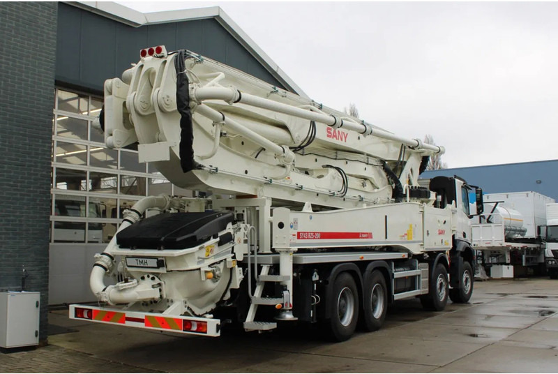 Mercedes-Benz Arocs 4140 8x4 Sany SY43 Concrete pump Build by Putzmeister - Camion pompe: photos 3 Mercedes-Benz Arocs 4140 8x4 Sany SY43 Concrete pump Build by Putzmeister - Camion pompe: photos 3