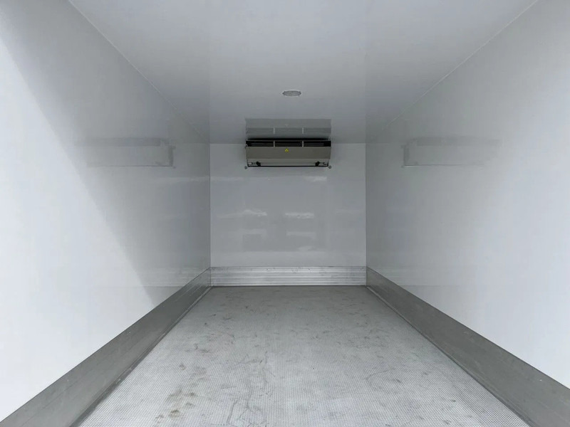 Camion frigorifique neuf Mercedes-Benz Atego 1725 4x4 Refrigerator Truck: photos 11