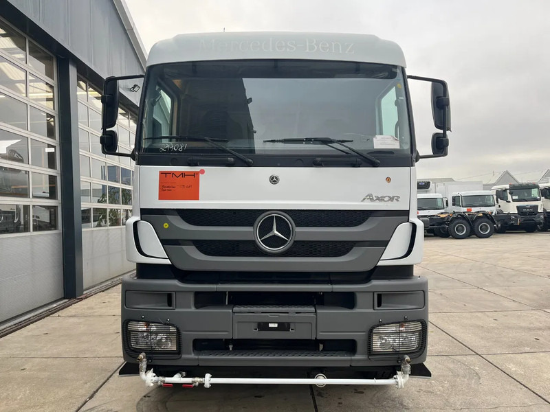 Mercedes-Benz Axor 3344 6x4 Water Tank Truck - Camion citerne: photos 4 Mercedes-Benz Axor 3344 6x4 Water Tank Truck - Camion citerne: photos 4