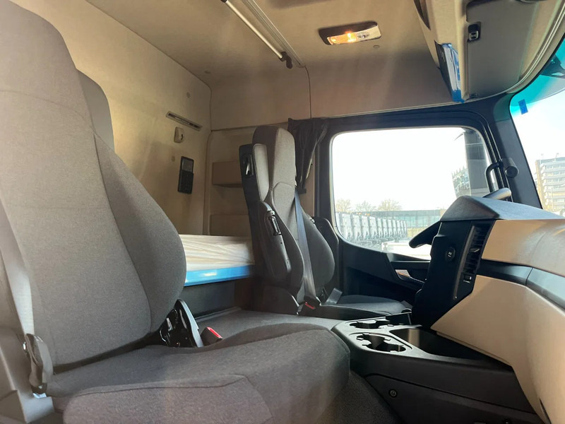 Tracteur routier neuf Mercedes-Benz Actros 4048 S 6x4 Tractor Head: photos 19