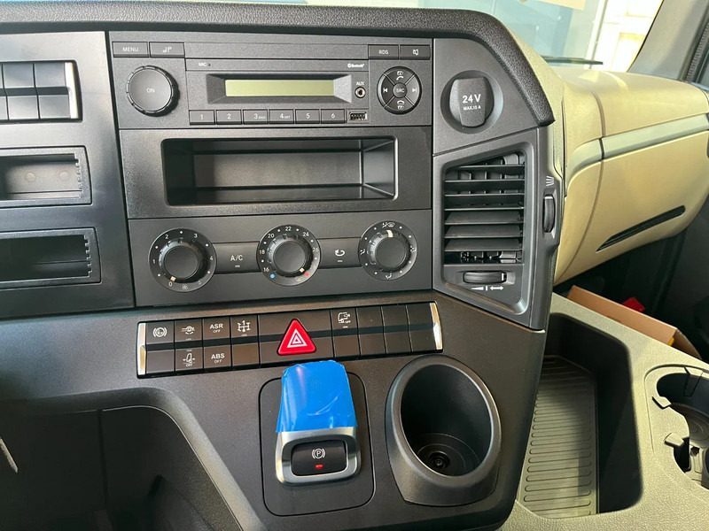 Tracteur routier neuf Mercedes-Benz Actros 4048 S 6x4 Tractor Head: photos 15