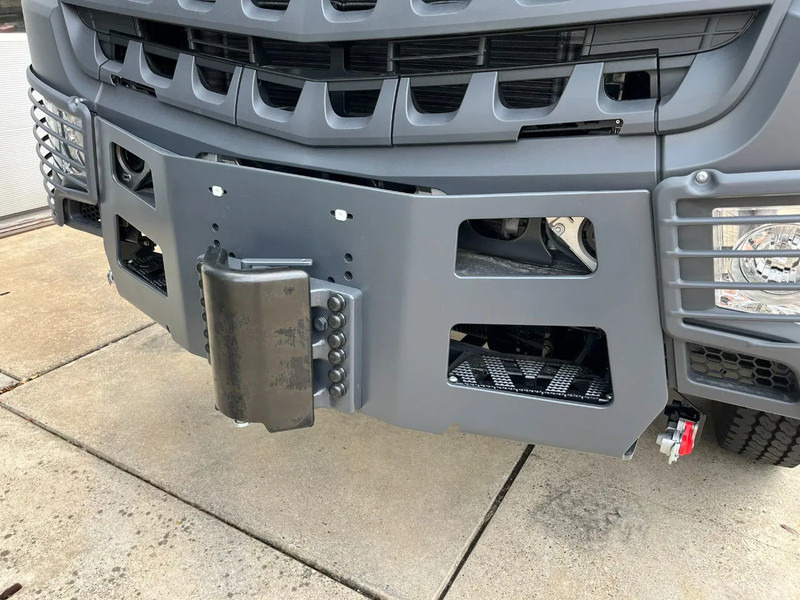 Crédit-bail de Mercedes-Benz Arocs 4058 AS 6x6 Tractor Head 180T Push Pull (Pre order) Mercedes-Benz Arocs 4058 AS 6x6 Tractor Head 180T Push Pull (Pre order): photos 11