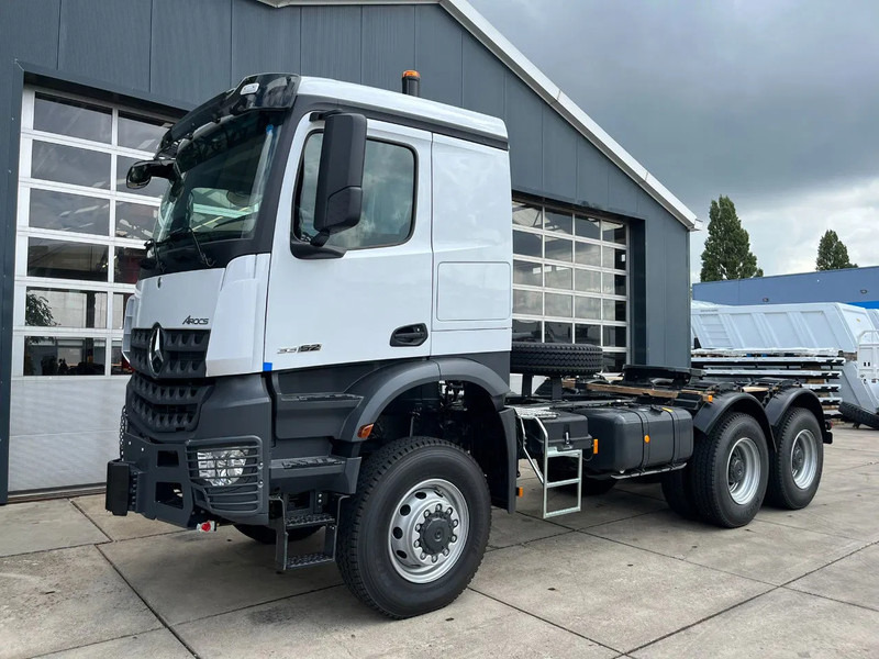 Mercedes-Benz Arocs 4058 AS 6x6 Tractor Head 180T Push Pull (Pre order) - Tracteur routier: photos 1 Mercedes-Benz Arocs 4058 AS 6x6 Tractor Head 180T Push Pull (Pre order) - Tracteur routier: photos 1