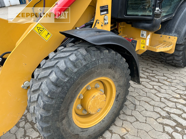 Chargeuse sur pneus Cat 906-14: photos 11
