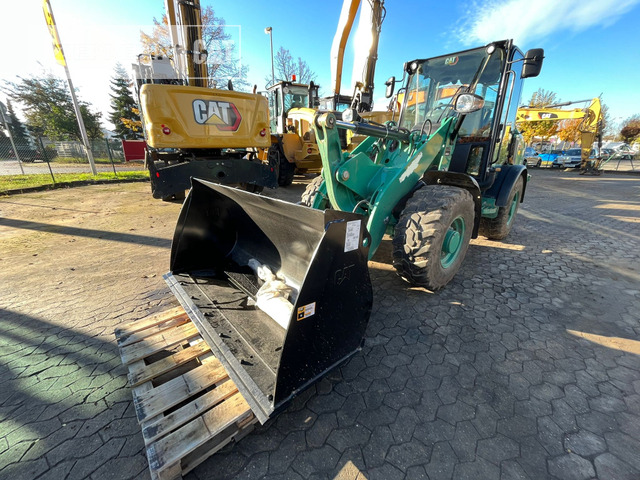 Cat 906M - Chargeuse sur pneus: photos 3 Cat 906M - Chargeuse sur pneus: photos 3