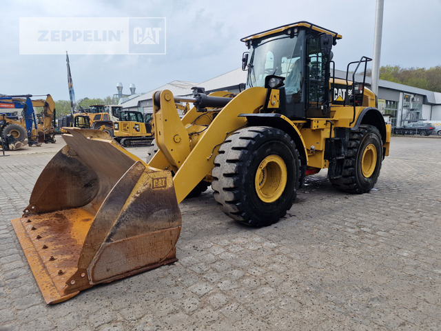 Cat 962M - Chargeuse sur pneus: photos 1 Cat 962M - Chargeuse sur pneus: photos 1