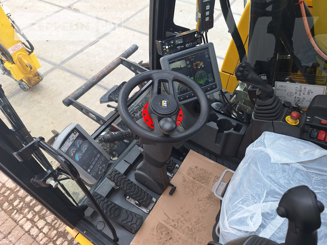 Pelle Cat M323F: photos 26